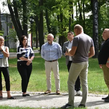 Lamus w Gorzędowie odzyskuje blask