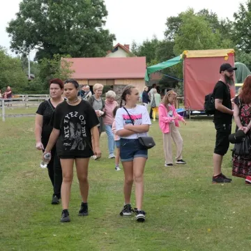 Inauguracja wakacji w Stajni Gowarzów. Były atrakcje dla całych rodzin