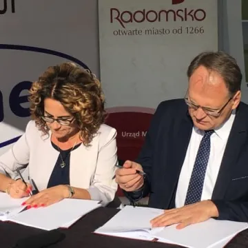 Umowa na budowę basenu podpisana