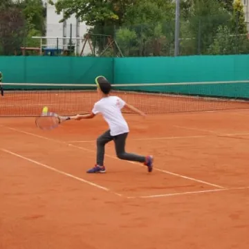  Tenisowe zmagania młodzików w Radomsku 