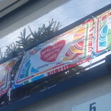 WOŚP 2021 w Radomsku. Wolotariusze kwestują na ulicach