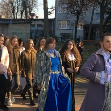 Happening Teatru Źródło „Z Niepodległą w sercu”