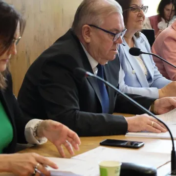 Ostatnia w tej kadencji sesja Rady Miejskiej w Radomsku. Została zwołana w trybie nadzwyczajnym