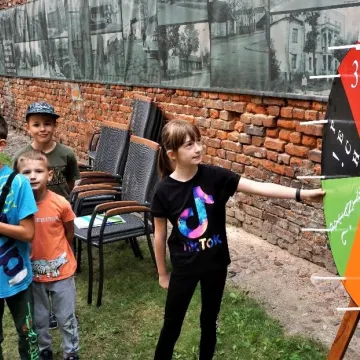 Wakacyjne warsztaty edukacja–segregacja w radomszczańskim muzeum