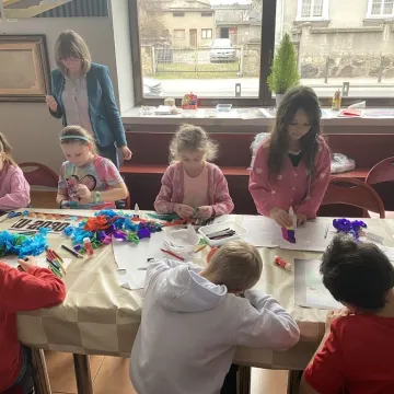 Pożegnanie zimy w muzeum. Warsztaty tworzenia Marzanny