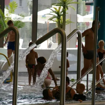 Mieszkańcy Radomska korzystają już z nowego basenu. Tak wygląda wnętrze „Aquary”