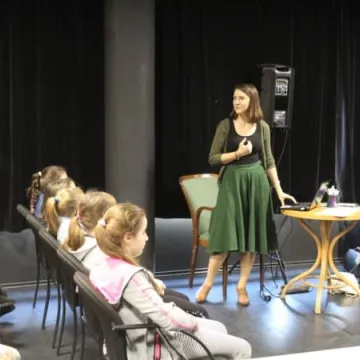 „Wehikuł czasu” – warsztaty edukacyjne dla dzieci w MDK 