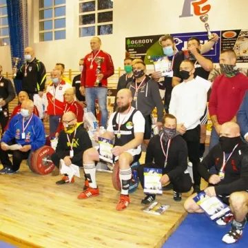 Ciężarowcy upamiętnili Janusza Kamińskiego