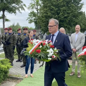 Ekshumowany Jan Kowalski spoczął na Cmentarzu Starym w Radomsku