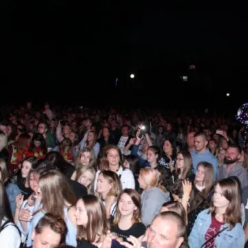 Letnie granie z Happysad