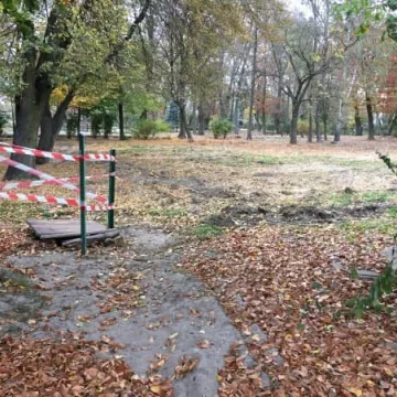 Trwa rewaloryzacja parku Świętojańskiego