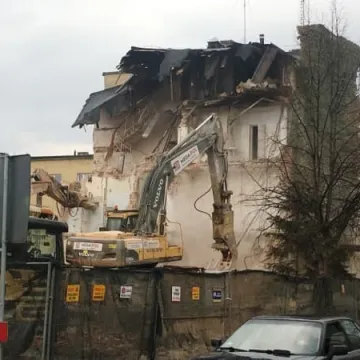 Najstarsza część starego szpitala w gruzach