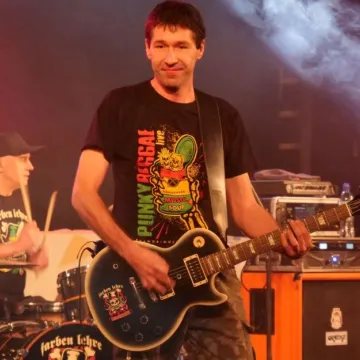 Dla harcerzy zagrał Farben Lehre