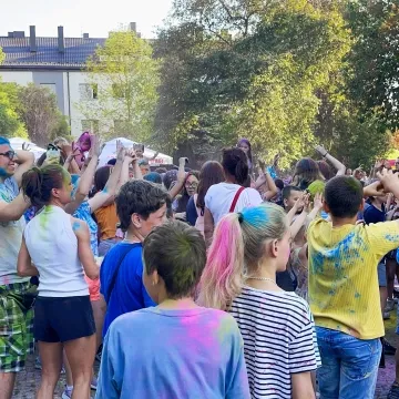 Magia kolorów, czyli Holi Day 2024 w Radomsku