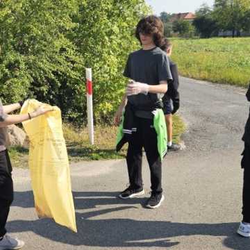 Sprzątanie Świata: edukacja i zabawa w szkołach Gminy Radomsko