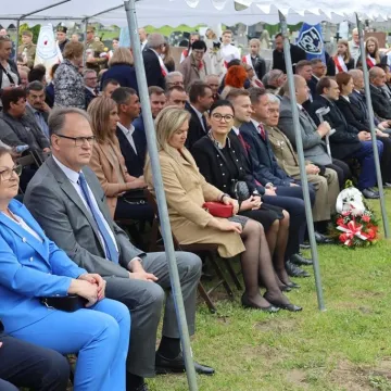 W Bąkowej Górze upamiętniono 77. rocznicę mordu żołnierzy KWP