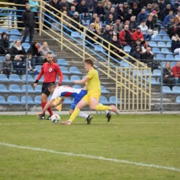 RKS Radomsko remisuje z Bronią Radom 1:1