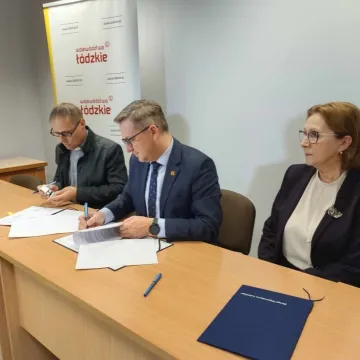 W Radomsku podpisano umowy w ramach programu „Łódzkie ratuje zabytki”