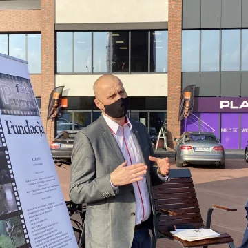 Można już się fotografować z Reksiem