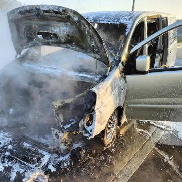 Na autostradzie A1 spalił się peugeot expert