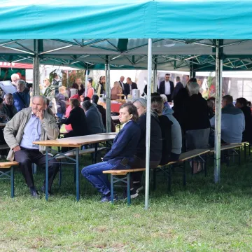 Lokalne tradycje w centrum uwagi podczas święta ziemniaka w Dmeninie
