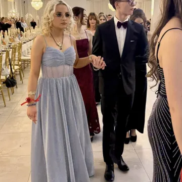 Odliczanie do matury rozpoczęło się eleganckim balem w LO Przedborzu