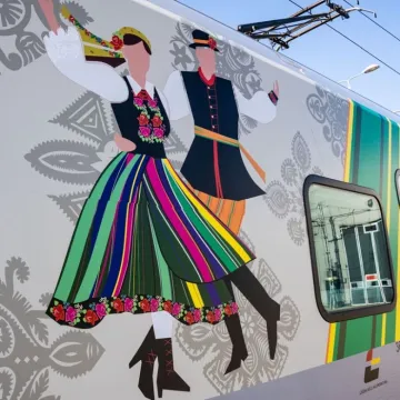 Folkowy pociąg ŁKA „Dziesięciolatek”