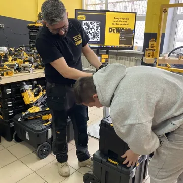 Akademia DeWalt w „Mechaniku”. Prestiżowy program tylko dla 10 szkół w kraju