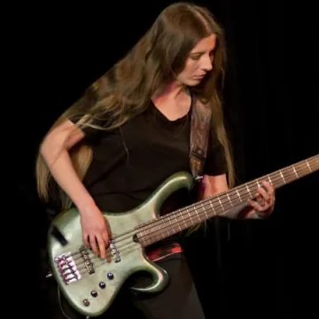 Janusz Yanina Iwański wystąpił w MDK