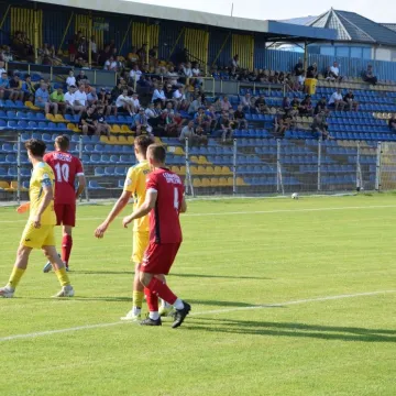 RKS Radomsko remisuje w końcówce meczu z Ceramiką  Opoczno
