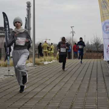 [WIDEO] Glinianki parkRUN w Radomsku. Bieg dla zdrowia i WOŚP 2025