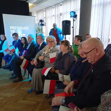 „Przyszłość to Polska”: spotkanie PiS w Radomsku