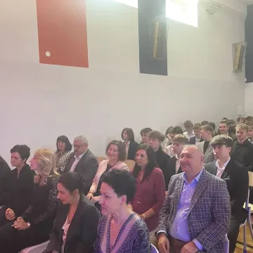 Elektryk pożegnał absolwentów. Teraz czas na maturę