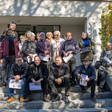 Spacerowali śladami braci Różewiczów