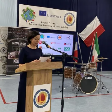 Certyfikaty wręczone, krakowiak zatańczony. Projekt Erasmus w 2 LO podsumowany