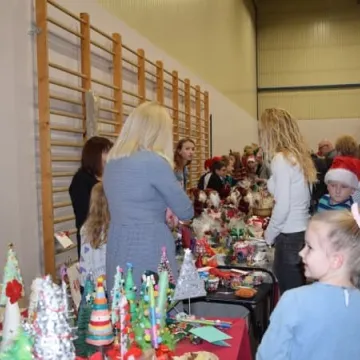 Charytatywna „Gwiazdka w sercu” w PSP nr 6 w Radomsku