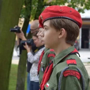 Kwiaty i pamięć w rocznicę wybuchu II Wojny Światowej