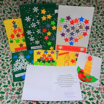 Pierwsze kartki świąteczne dla pacjentów szpitala trafiły już do radomszczańskiego starostwa