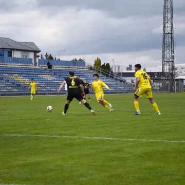 RKS Radomsko bez litości.  Pięć bramek na Brzeźnickiej