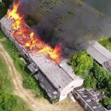 Pożar budynku gospodarczego w Dmeninie