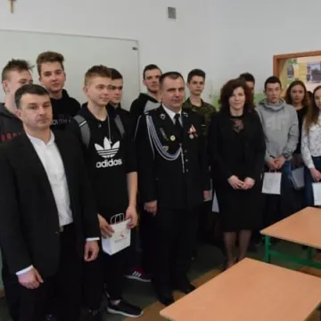 Młodzież zapobiega pożarom