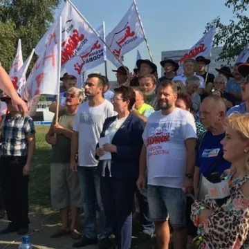 Pikieta przed siedzibą JYSK w obronie pracownika