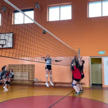 Pary półfinałowe w lidze siatkówki kobiet wyłonione