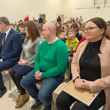 Mały bohater Miłosz Kwaśniak odebrał nagrodę od prezydenta Radomska