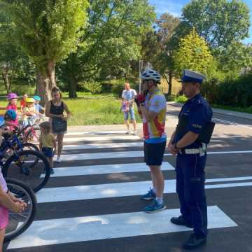 W szkółce kolarskiej dzieci poznają zasady ruchu drogowego