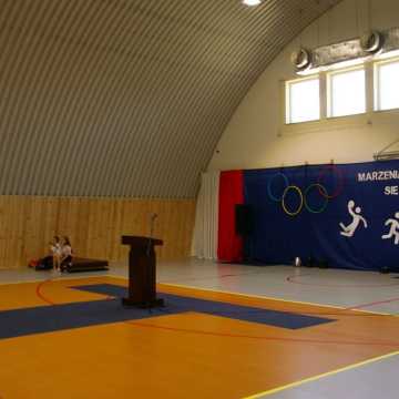 W Chrzanowicach oddano do użytku nowoczesną salę gimnastyczną. Spełniło się marzenie wielu pokoleń
