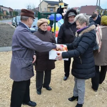 Nowy plac zabaw przy Przedborskiej 