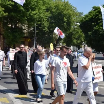 Polska Rodziną Silna!