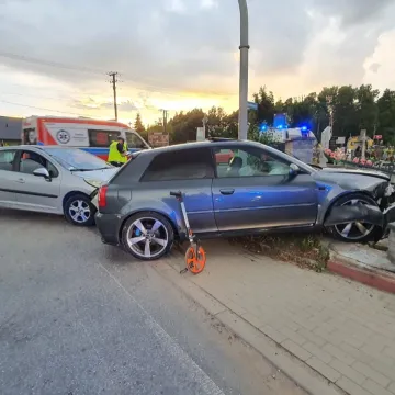 Wypadek w Kletni. Dwie osoby trafiły do szpitala