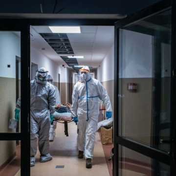 Mniej łóżek dla zakażonych koronawirusem w szpitalach w województwie łódzkim